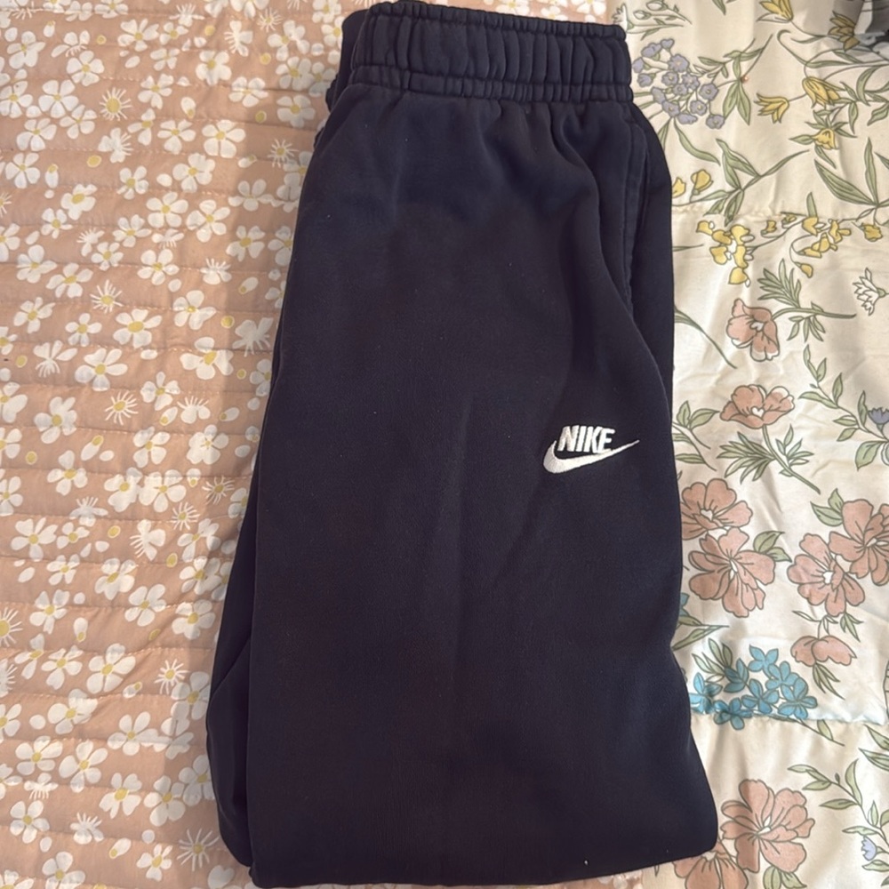 NIKE Sweatpants